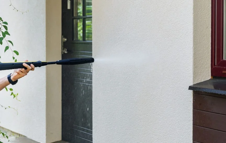 How Much Does Render Cleaning Cost In London